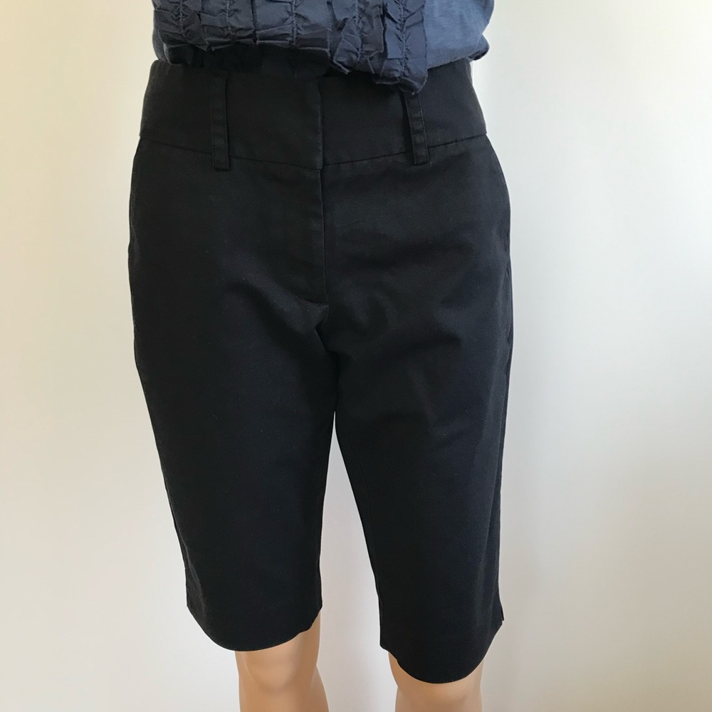 Final sale EUC Apt 9 stretch Maxwell Black Women's Bermuda Shorts size 2